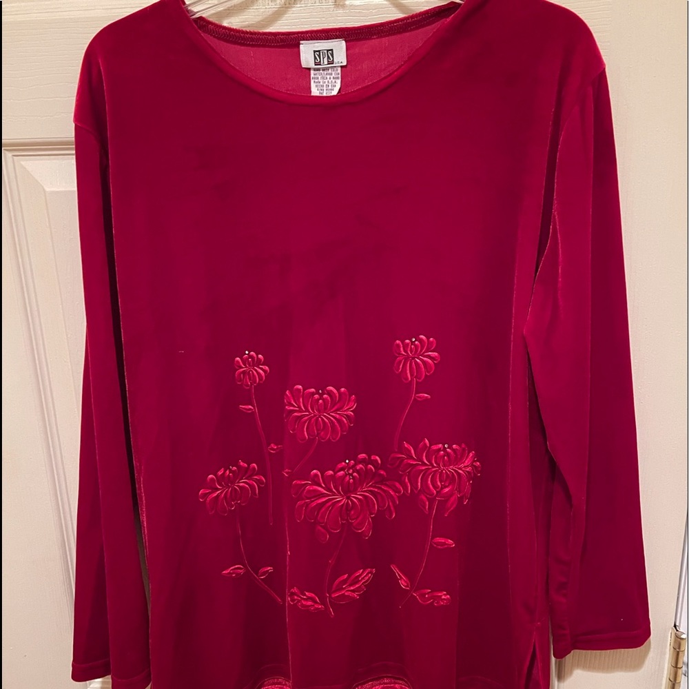 SPS Red Velvet Top, One Size Firs Most,Flowers Details